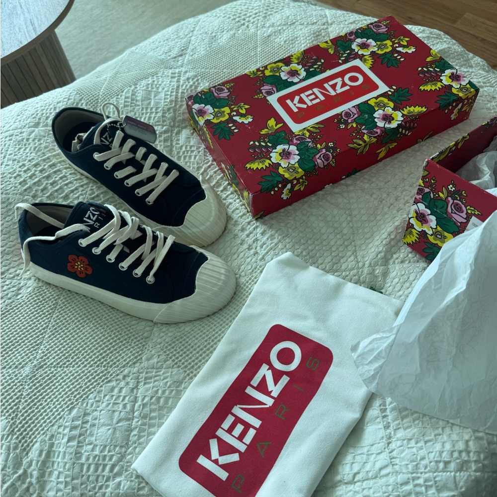 Kenzo Navy and White Sneakers